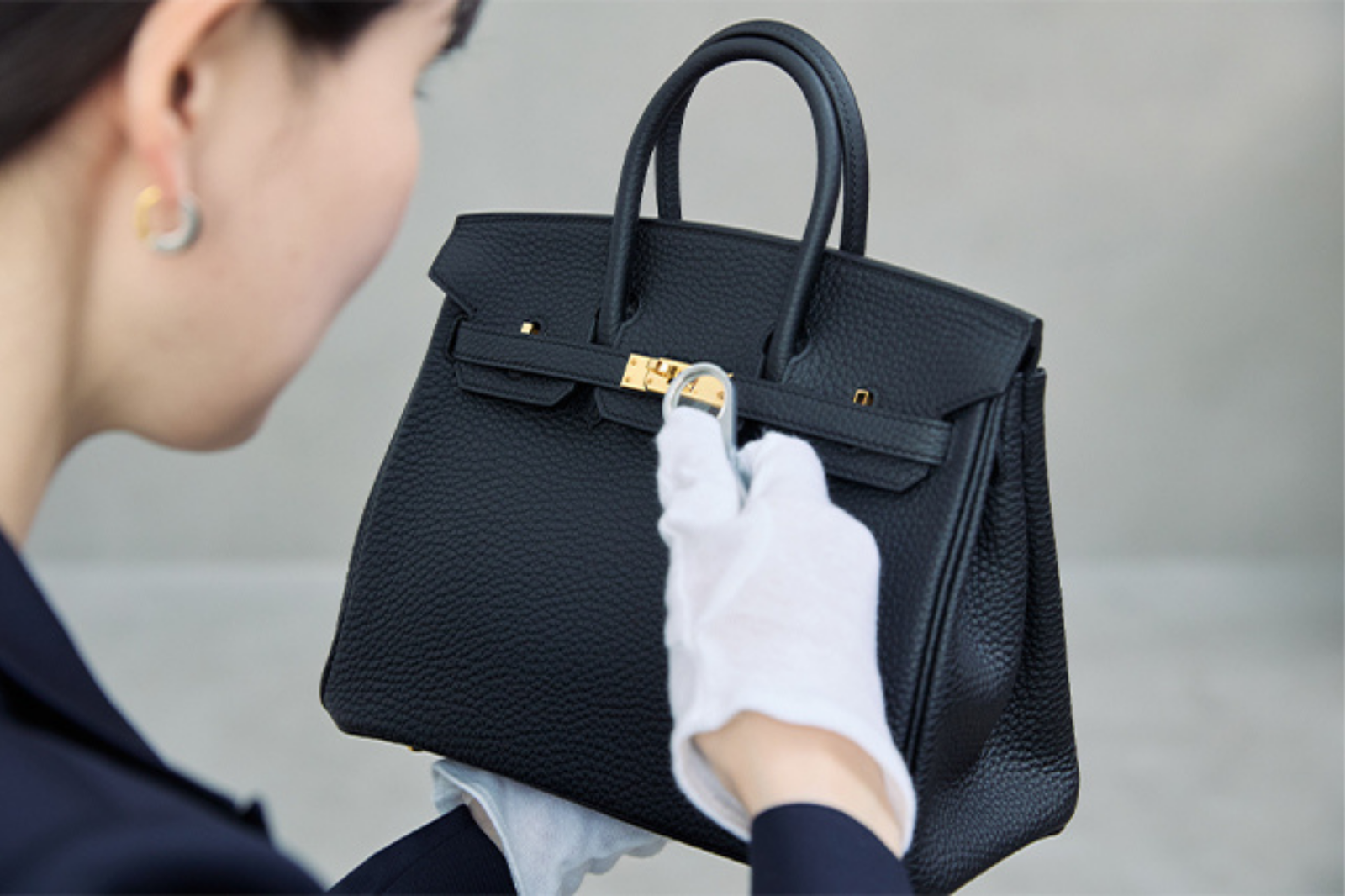 How to Sell a Birkin Above Retail? Key Factors & Real Cases for High-Value Resale