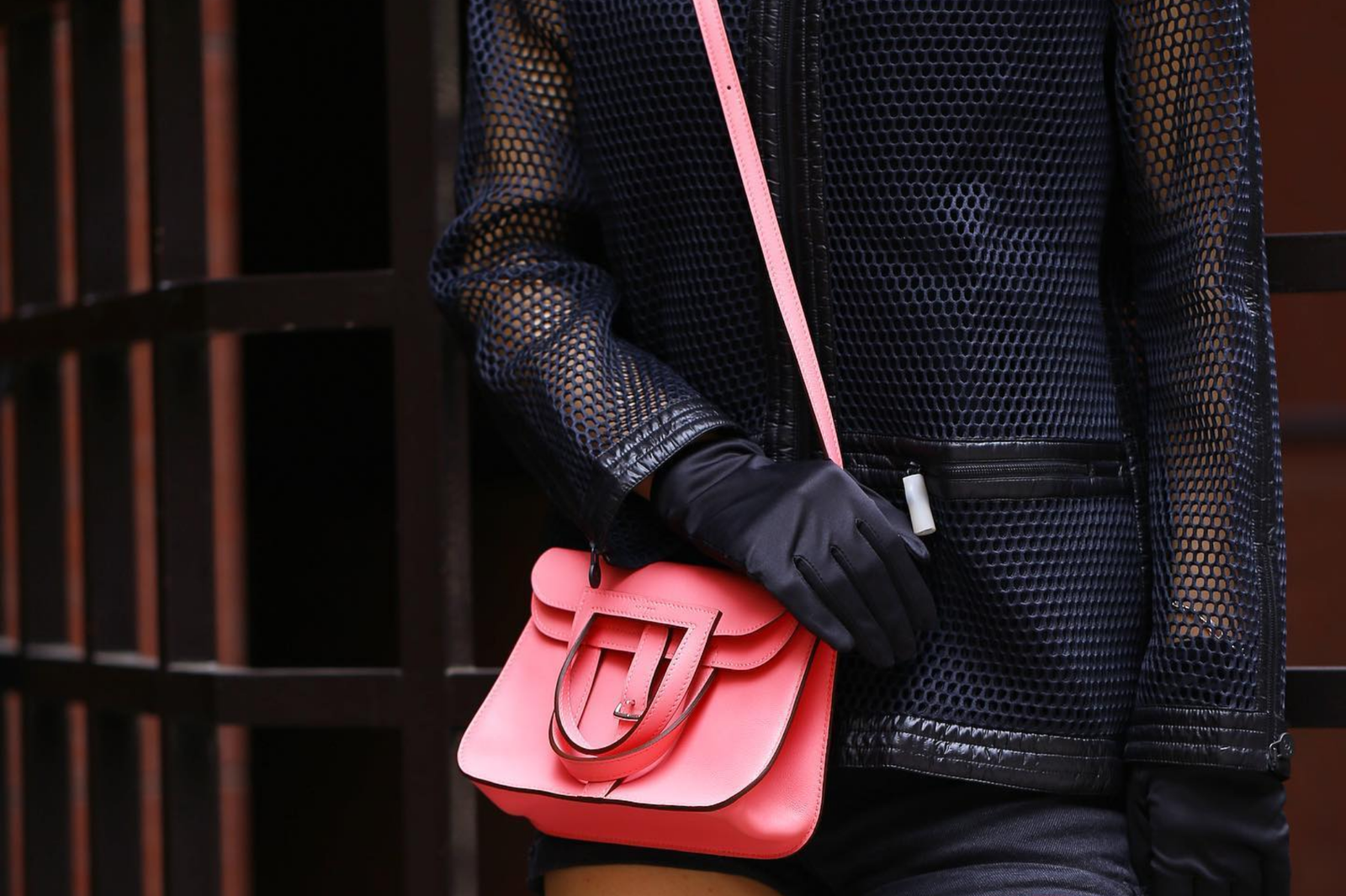 Hermès Halzan Explained｜Sizes, Colors & Why This Understated Gem Is So Loved